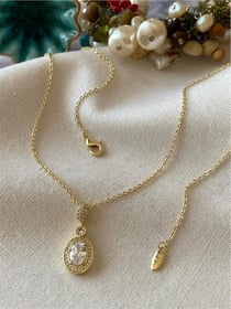 VIP 14K Taşlı Oval Model Kolye
