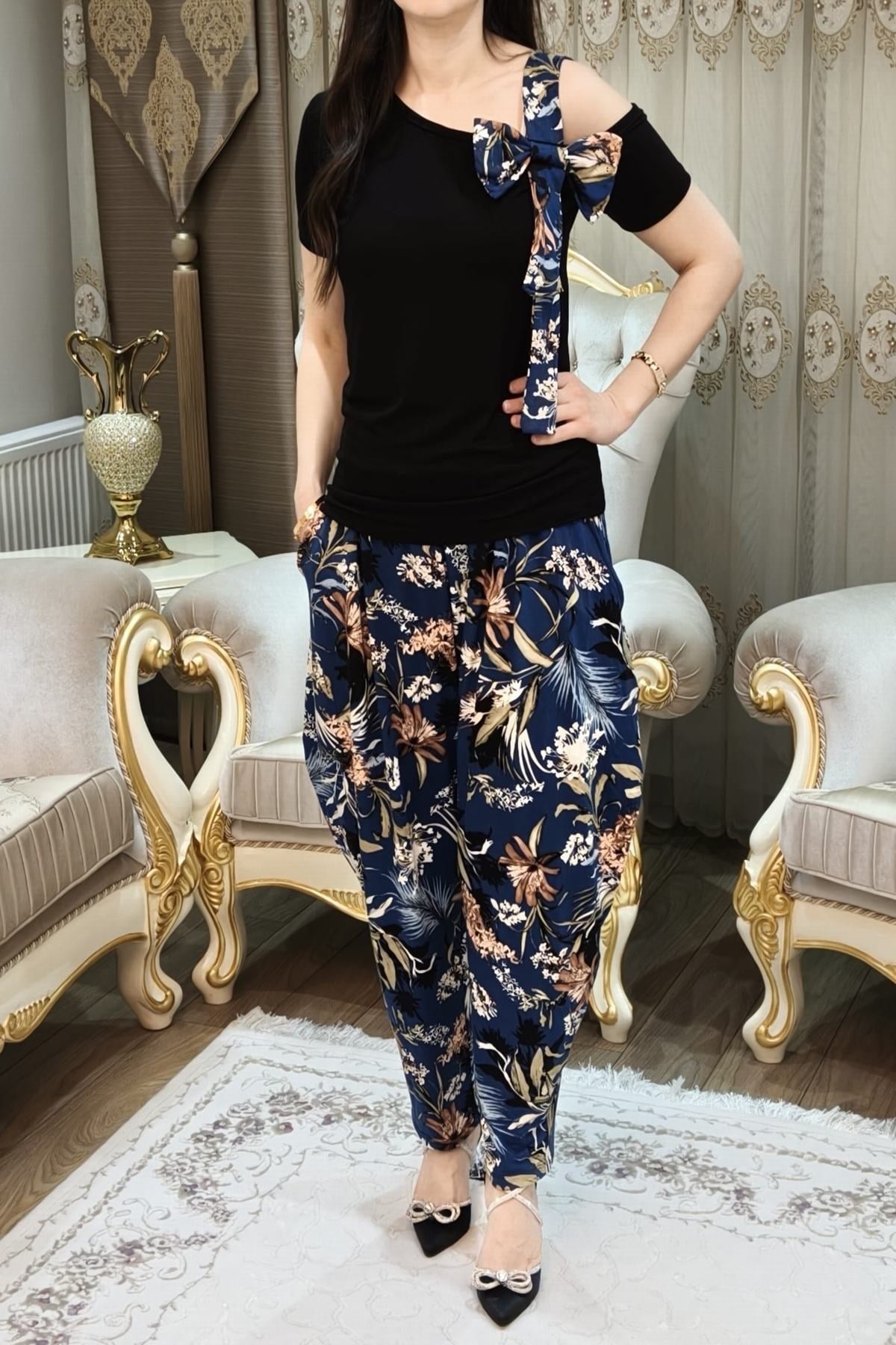 Lacivert Desenli Cepli Fiyonk Detaylı Bluz Şalvar Takımı 50 Kilodan 100 Kiloya Kadar Olur