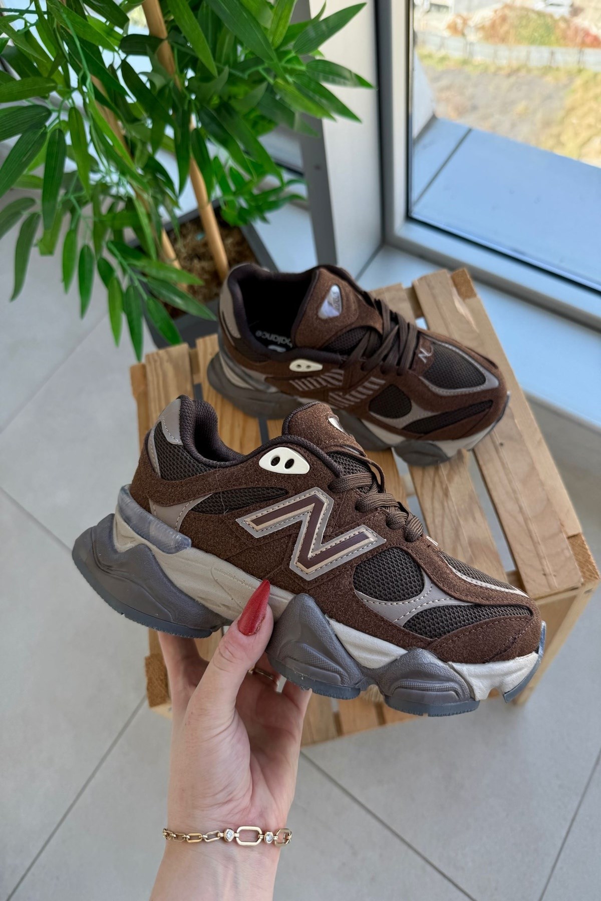 New Balance 9060 Acı Kahve Kadın Spor Ayakkabı