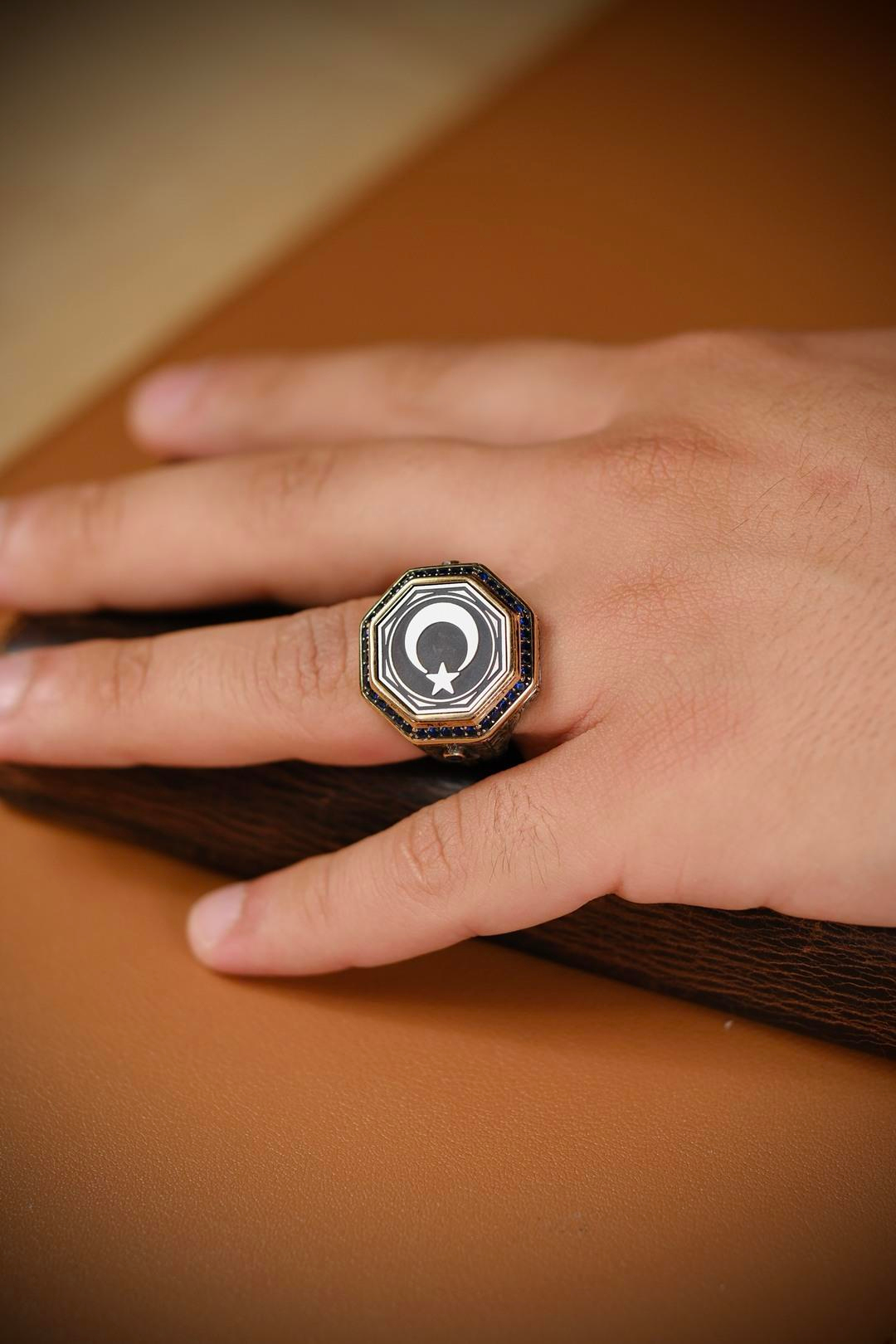 Ayyıldız Tasarım El İşçiliği Siyah Taşlı 925 Ayar Gümüş Yüzük (Kağan Türk)