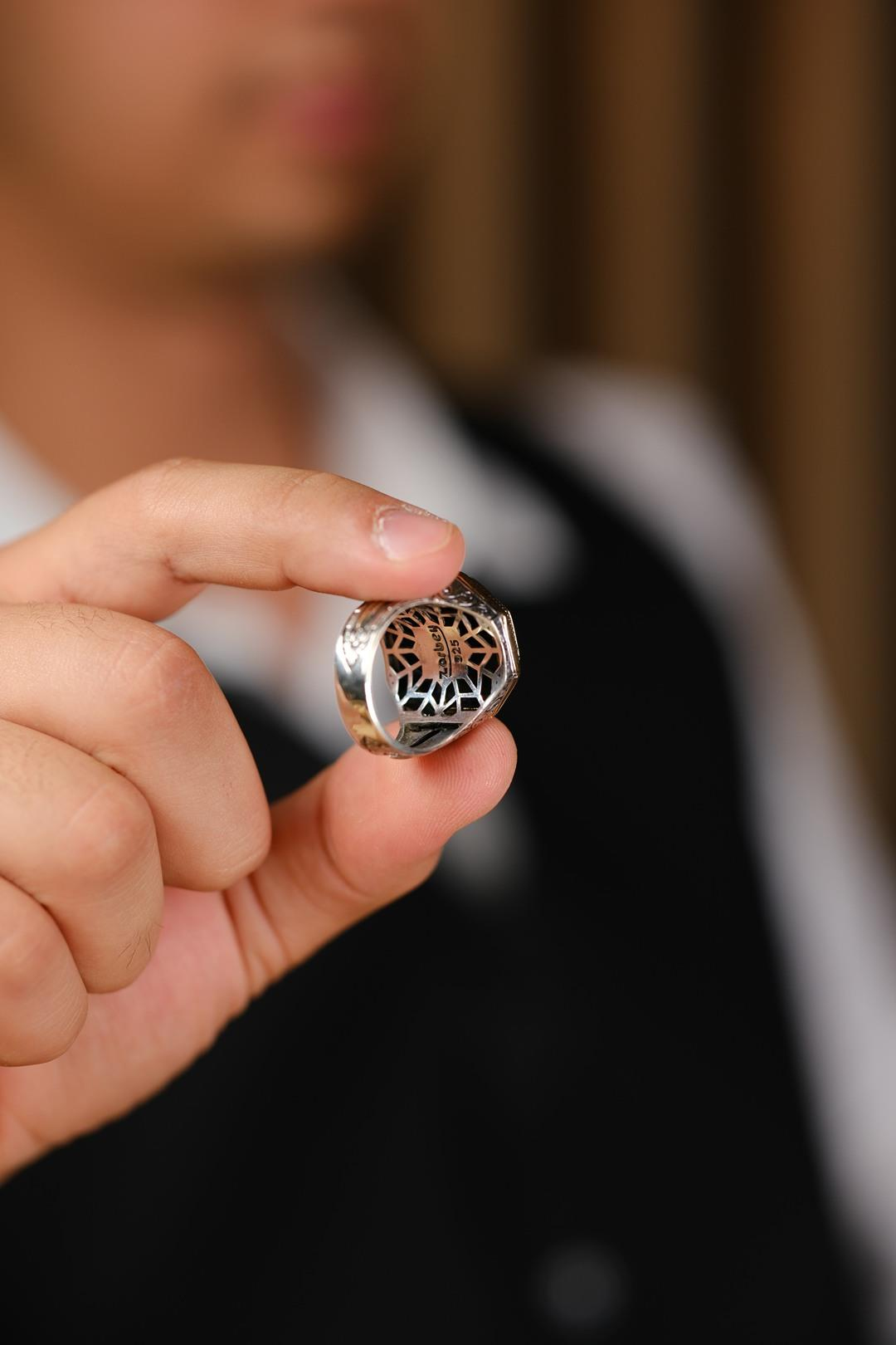 Ayyıldız Tasarım El İşçiliği Siyah Taşlı 925 Ayar Gümüş Yüzük (Kağan Türk)