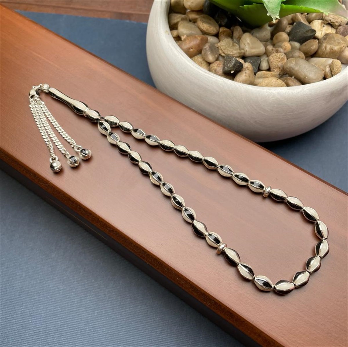 Beşiktaşlı Gümüş El İşçiliği Tesbih