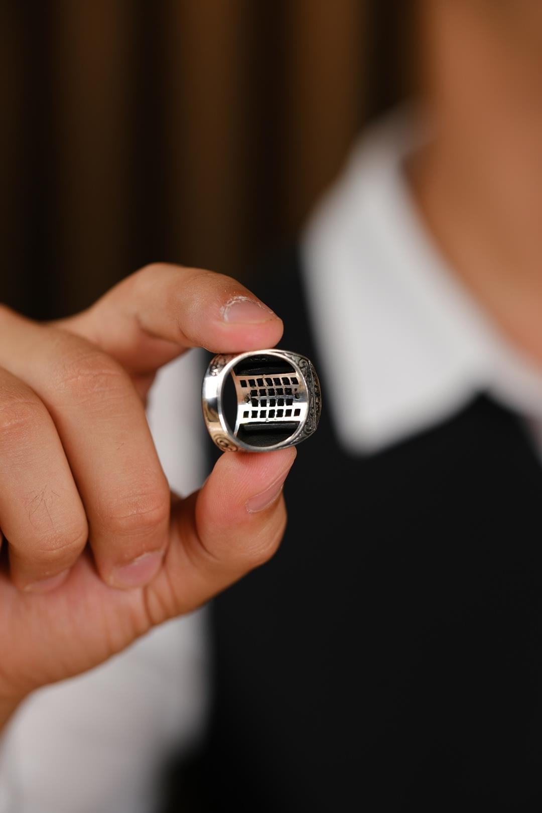 Cengaver Serisi El İşçiliği Akik Taşlı 925 Ayar Gümüş Yüzük