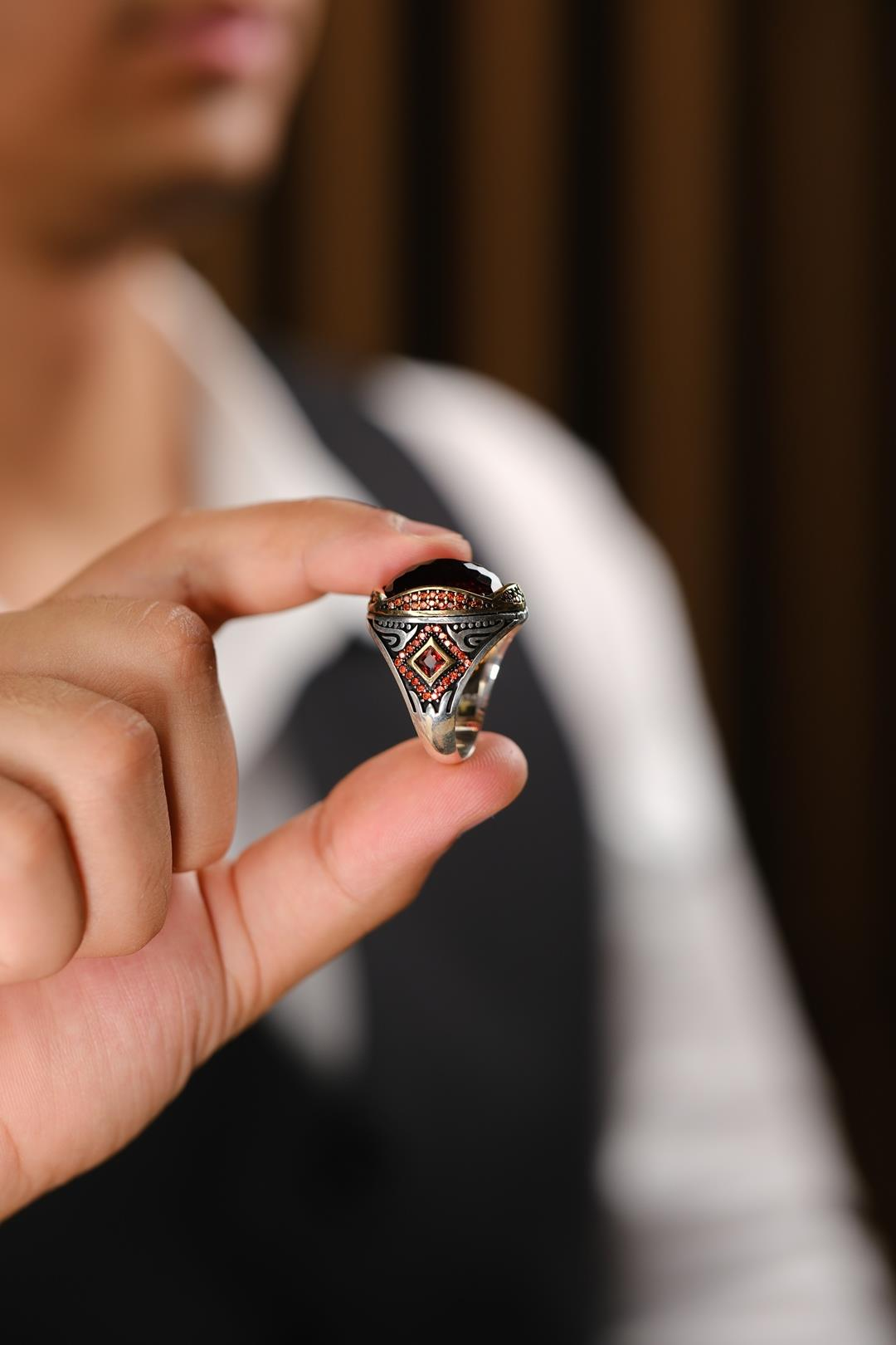 Cihandar Serisi El İşçiliği Kırmızı Taşlı 925 Ayar Gümüş Yüzük