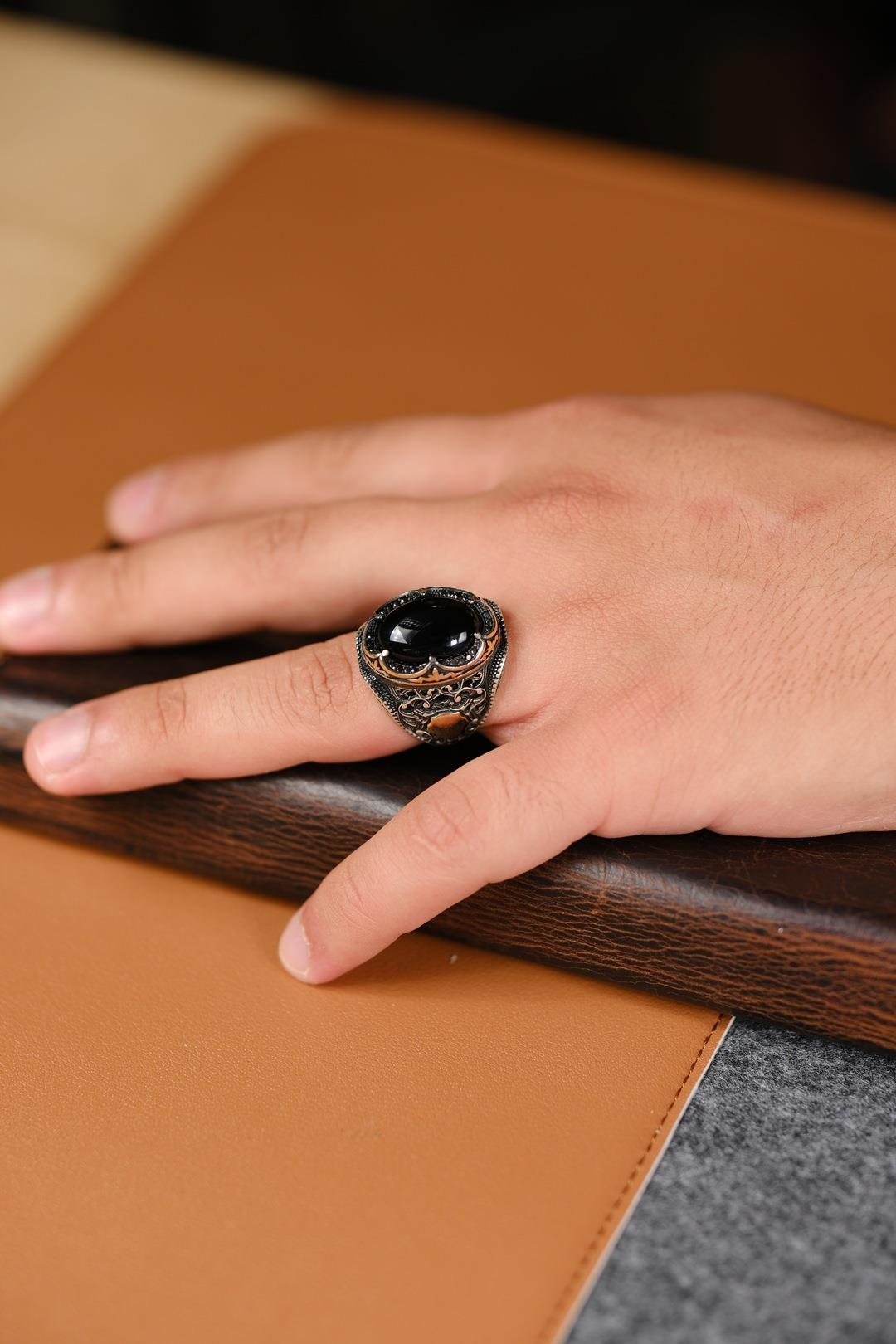 El İşçiliği Yadigar Siyah Taşlı 925 Ayar Gümüş Yüzük
