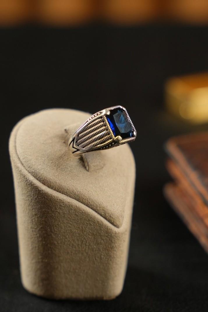 El işçiliği Zarif Tasarım Mavi Taşlı Gümüş Yüzük