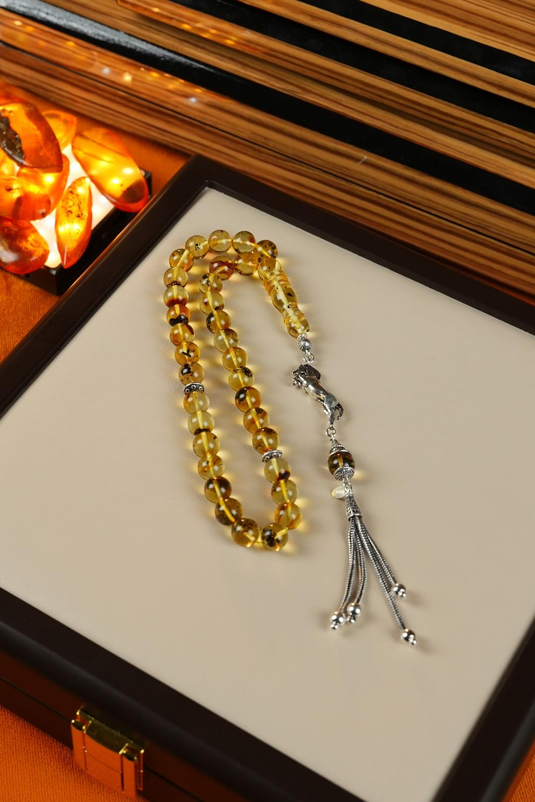 Gümüş At Figürlü Tasarım Orjinal Fosilli Damla Kehribar Tesbih  (Amber), (مسبحة قطرة كهريبار)