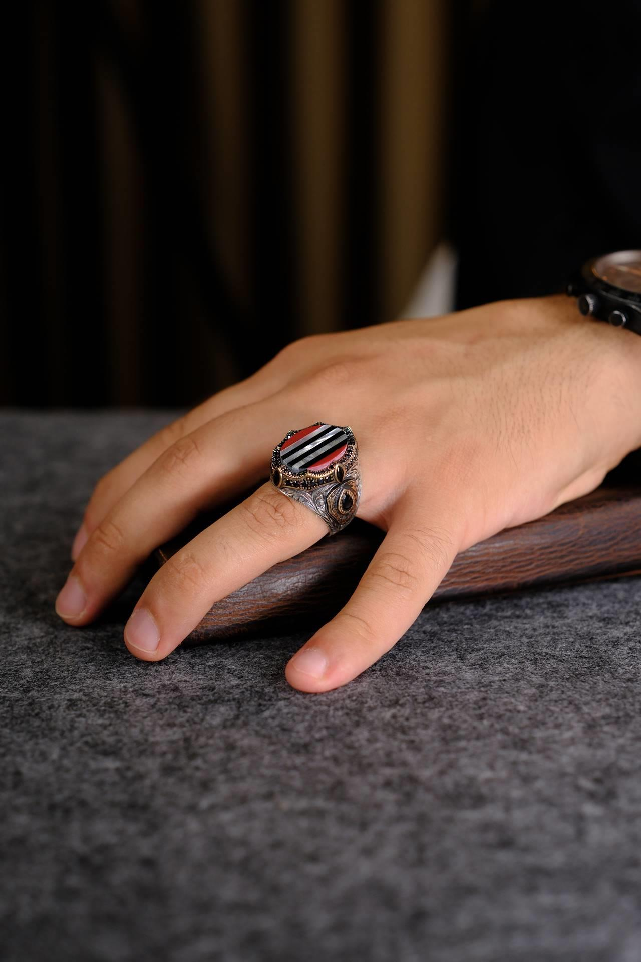 Şah Serisi El İşçiliği 925 Ayar Gümüş Yüzük