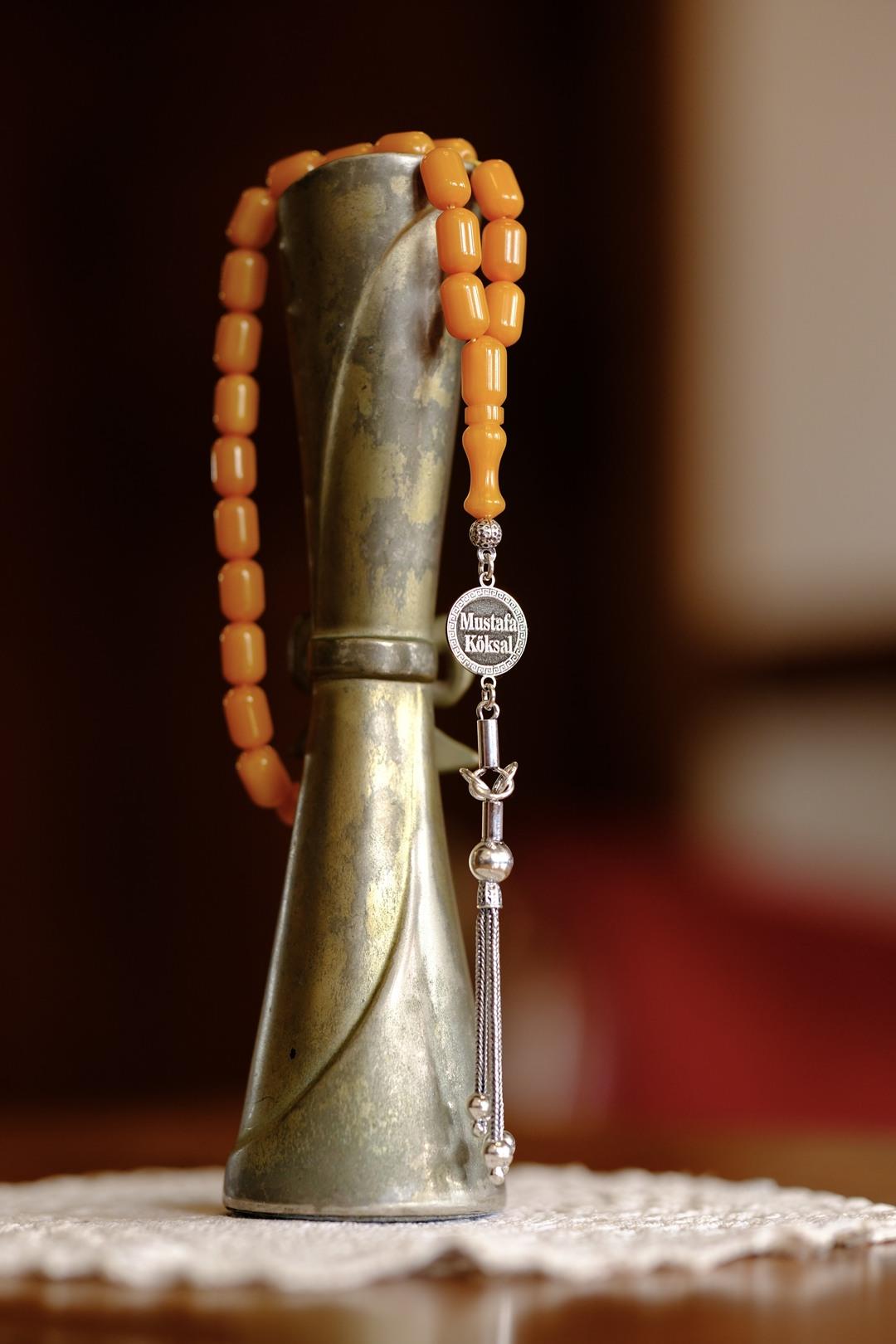 Kişiye Özel Gümüş İsim Tasarımlı Sıkma Kehribar Tesbih