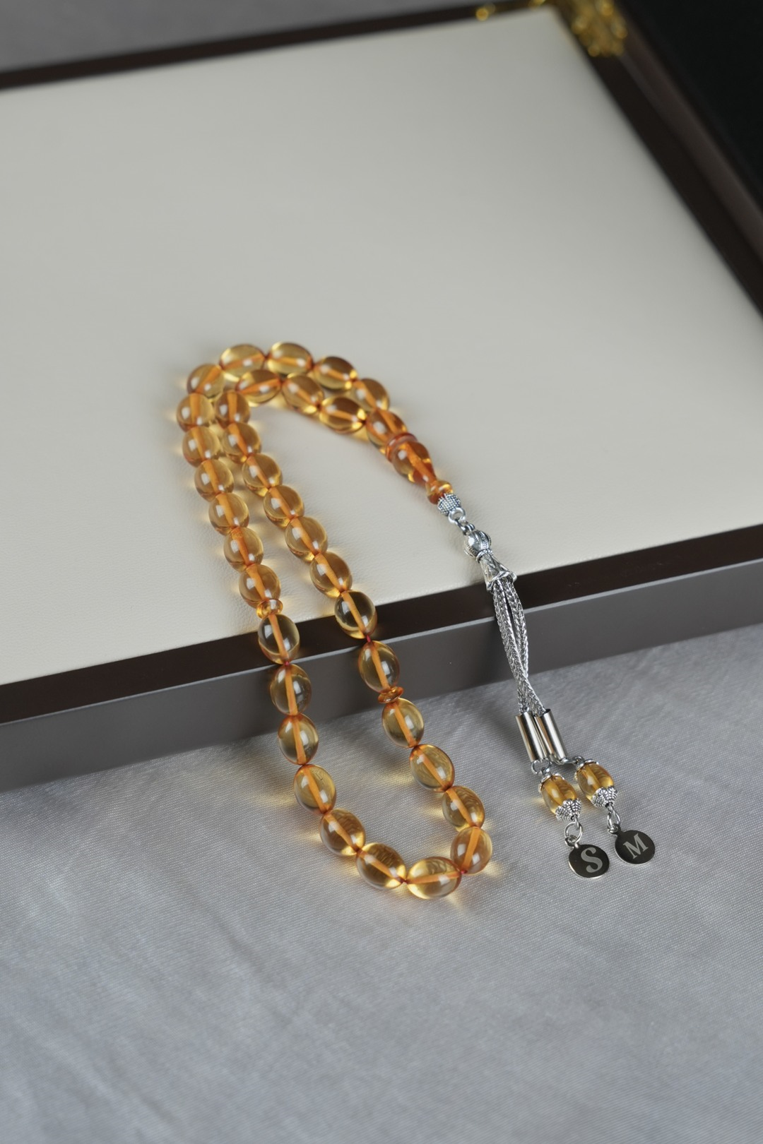 Kişiye Özel Harfli Metal Tasarım Sarı Sıkma Kehribar Tesbih