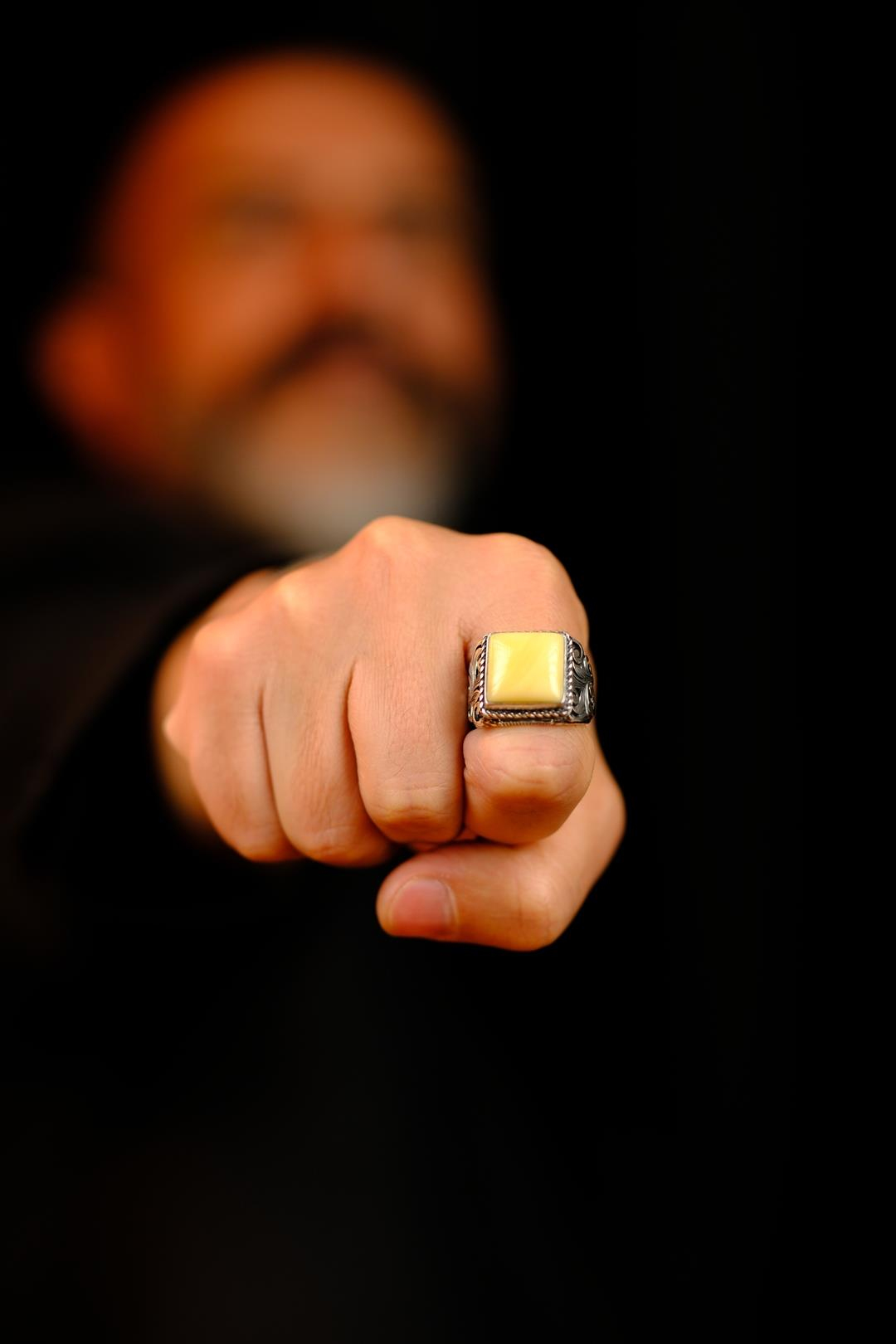 Koleksiyonluk Usta El İşçiliği Damla Kehribar Taşlı Gümüş Yüzük