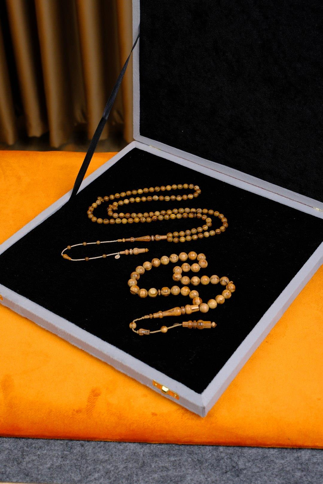 Master Yusuf Cevher Öd Ağacı Koleksiyonluk Tesbih (2li Set)