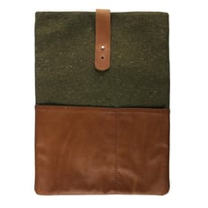Keçe ve Deri Tablet Kılıfı görseli.
