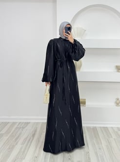 5457-desenli taşlı çilek saten elbise-siyah