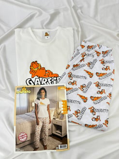 ç3009-kısa kollu garfield pijama takımı-beyaz