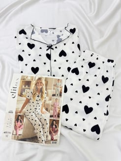 ç8658-raporlu kaşkorse kısa kol siyah kalpli pijama takımı-beyaz