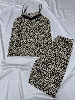 Ç513 - milan kumaş ip askılı pantolonlu küçük leoparlı pijama takımı -