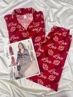 Ç8553 - süet kumaş gömlek yaka love yazılı pijama takımı - kırmızı
