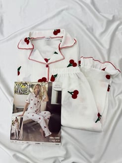Ç6672 BÜRÜMCÜK KOL KISMI FIRFIRLI KİRAZLI PİJAMA TAKIMI -BEYAZ