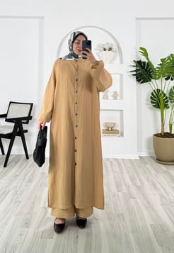 2687-kırınkıl kaş kumaş-boydan düğmeli yanları yırtmaçlı pantolonlu takım-taş