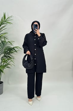 65132-elenor kumaş-çiçek düğme detaylı-çizgili pantolonlu takım-siyah