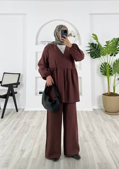 5128-çilek kumaş-altı pile detaylı pantolonlu takım-acı kahve