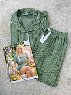 ç6263-bürümcük kumaş şortlu pijama takımı-yeşil