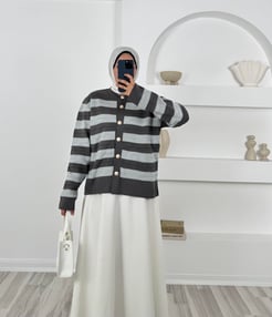 3223 şeritli gold düğmeli triko hırka-füme