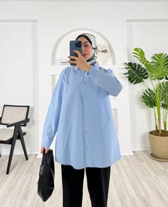 5287-poplin kumaş-arkası yırtmaç detaylı önü cepli gömlek-bebe mavisi