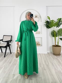 3782-gofre kumaş-kemerli elbise-benetton yeşili