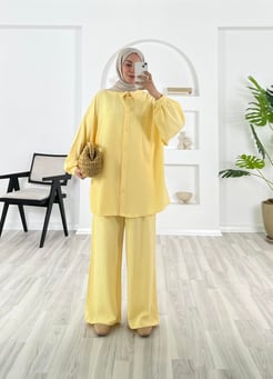 8405-dubai kumaş-seyyar kemerli pantolonlu takım-sarı