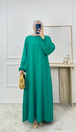 1751-tarakboşluğu kumaş kuşaklı elbise-yeşil