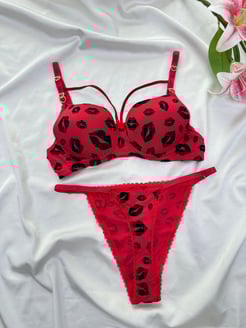 ç547 destekli öpücük desenli kalpli askılı sütyen takımı -kırmızı