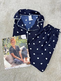 ç6385-bürümcük kumaş kalpli pijama takımı-lacivert