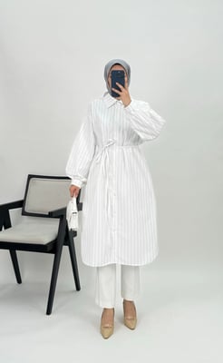 2123-Terikoton kumaş-çizgili-seyyar kuşaklı uzun tunik-beyaz