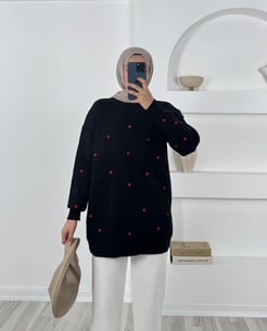 3253 - kalp nakışlı triko tunik -siyah