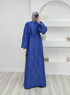 5457-desenli taşlı çilek saten elbise-mavi