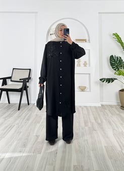 7203-ayrobin kumaş-süs çiçek detaylı pantolonlu takım-siyah