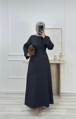 5294-poliviskon kumaş geometrik desenli elbise-siyah