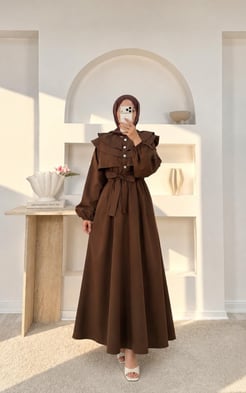 5899-poplin kumaş fırfırlı elbise-acı kahve 