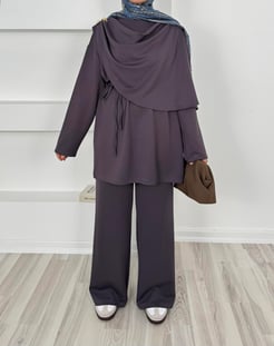 2668-degaje yaka omuz kısmı düğme detaylı pantolonlu  takım-füme