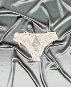 Ç712-O11  vanilya secret dantel tanga taş