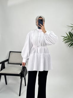 5689 terikoton kumaş altı piliseli beli kemerli tunik beyaz
