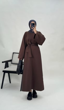 6009-skuba kumaş-kemerli düz model elbise-acı kahve