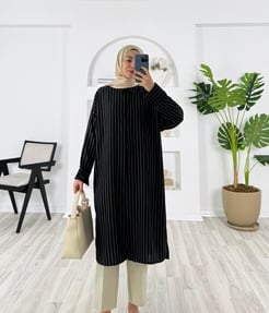 9742-linda kumaş-yanları yırtmaçlı çizgili tunik-siyah