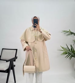 3796 C101+Altın Düğme Detaylı Bebe Yaka Trenç Taş