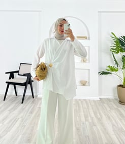 3895-poplin kumaş-gold bronş detaylı kimono-beyaz