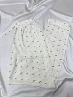 Ç565 - yeşil kalpli pijama altı - beyaz