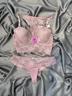 648746 F.K. Lingerie Arkası Dantel Detaylı Dolgusuz Sütyen Takımı
