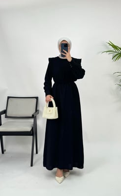 5188-krep kumaş-yanları patlı manşetli kuşaklı elbise-siyah